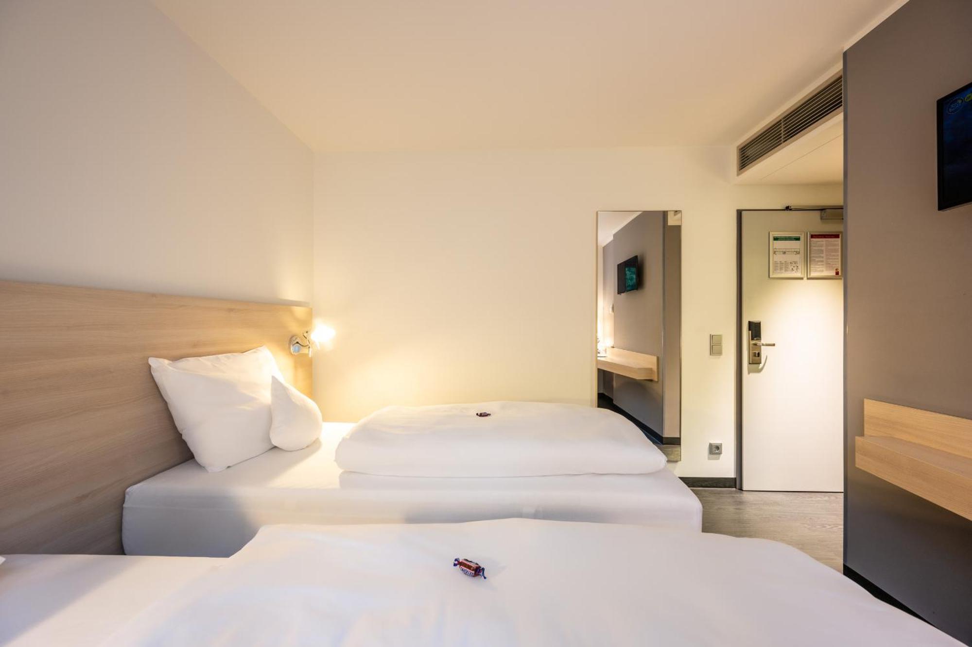 Serways Hotel Bruchsal West Forst  Exterior photo