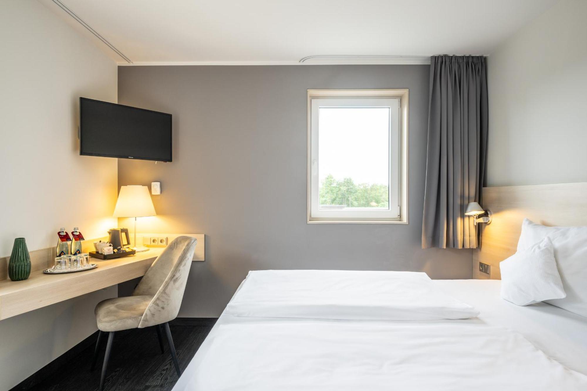 Serways Hotel Bruchsal West Forst  Exterior photo